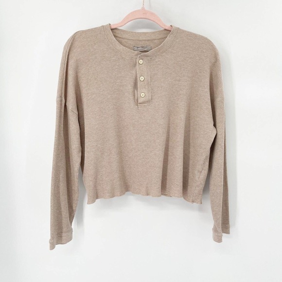 Everlane Tops - Everlane Henley Waffle Knit Thermal Shirt Sz L Tan Cropped Pullover Long Sleeve